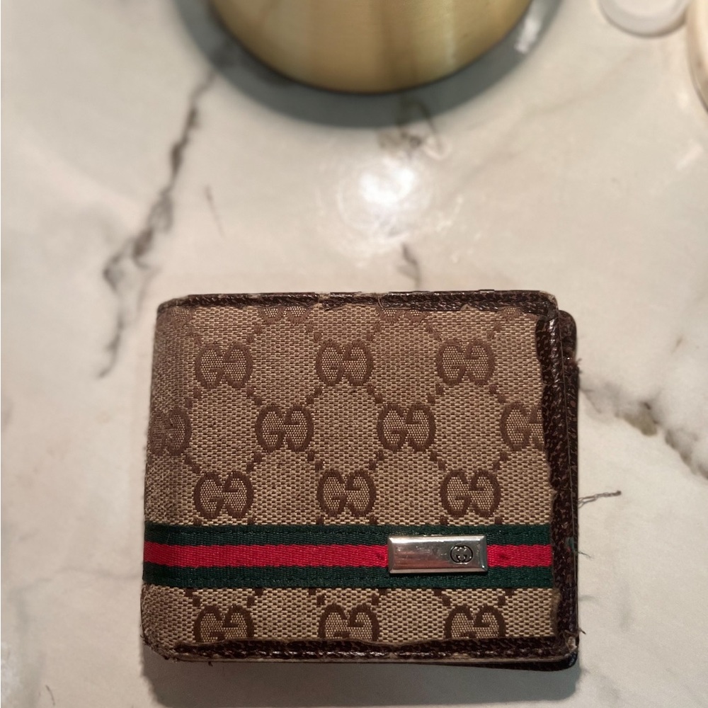 Mens authentic gucci wallet